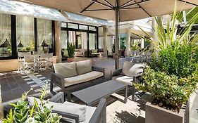 Hotel Novella